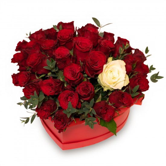 Rožių puokštė dėžutėje „Širdis“